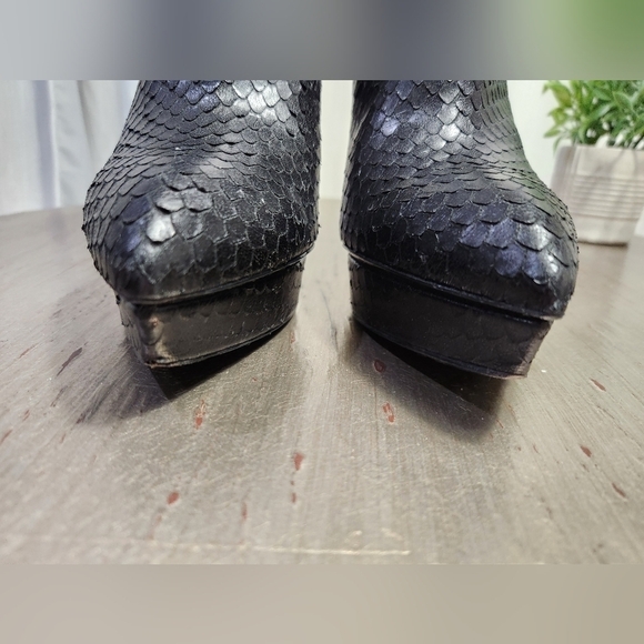 Y2K SAINT Laurent Janis 80 Black Snakeskin Stiletto Ankle Boots 7.5 37 1/2 - Picture 6 of 15